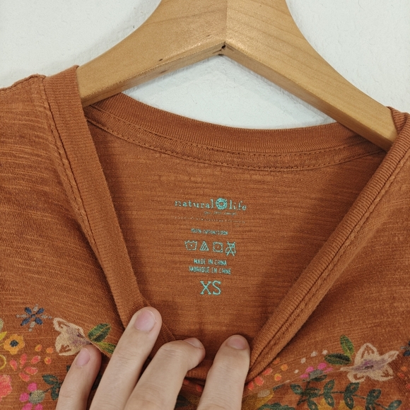 Natural Life Boyfriend Tee Shirt In Orange Boho "Live Happy" Size XS Women's - Picture 9 of 11
